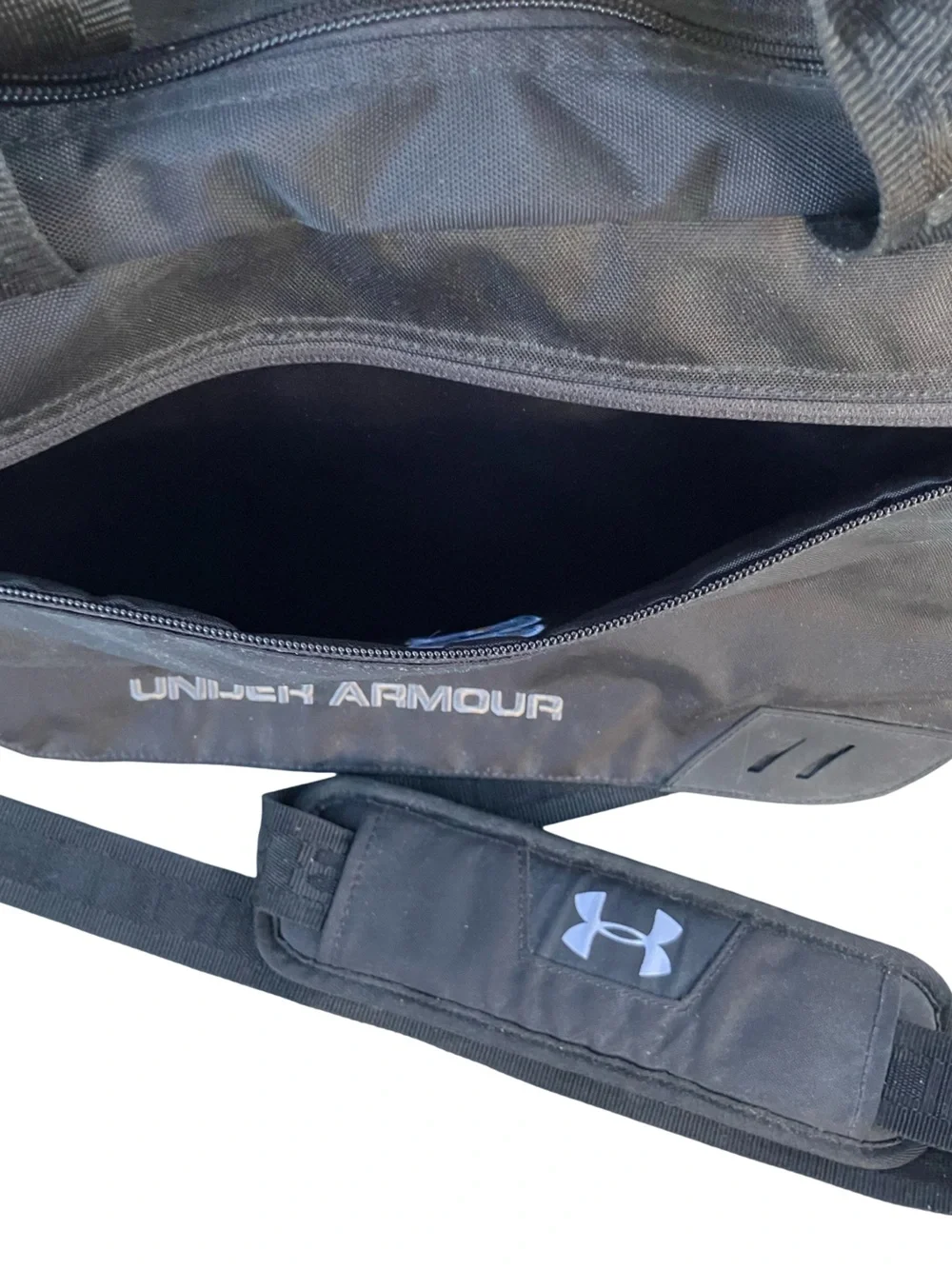Under Armour Storm Messenger Bag Briefcase Crossbody Laptop Coach’s Black Logo